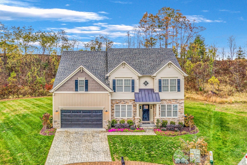 7097 Mountain Spring Trail, Roanoke, VA 24018, Presented by Bill